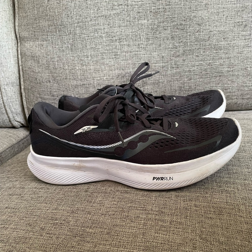 Saucony Ride Fifteen Power Run Black Mesh Upper Women’s 9.5 Running Shoes